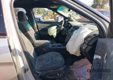 2016 Ford Police Interceptor z USA, uszkodzony, nr VIN 1FM5K8AR5GGB97062